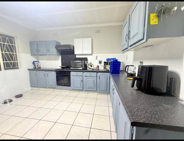 3 BEDROOM HOUSE FOR SALE IN VANDERBIJLPARK CW 1
